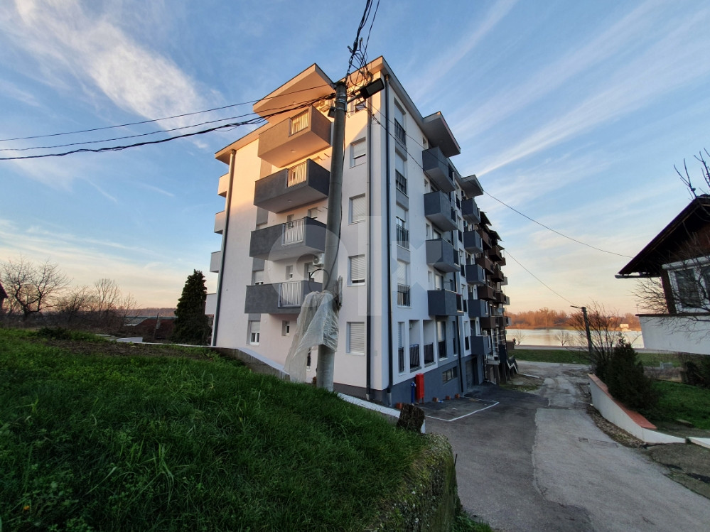 STAN NA DAN GARSONJERA STUDIO APARTMAN BRČKO U GRADU 060/320-0235 6