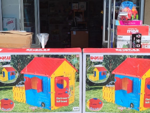 Dolu kucica za djecu djecija kuca sa ogradom, igračke