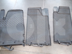 PATOSNICE PODMETAČI GUMENI VW T5 T6 3 REDA TRANSPORTER