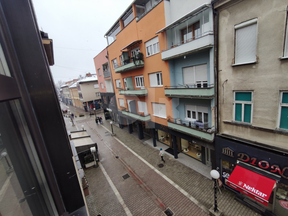 Poslovni prostor u centru Banja Luke-iznad kafica Herz 19