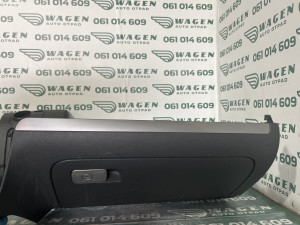 Pretinac enterijer Volkswagen Golf 5 (fotografija 4)