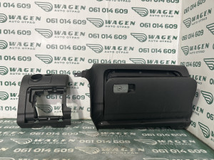 Pretinac enterijer Volkswagen Golf 5