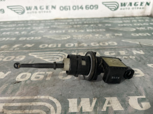Podpedalni cilindar Volkswagen Golf 5 (fotografija 1)