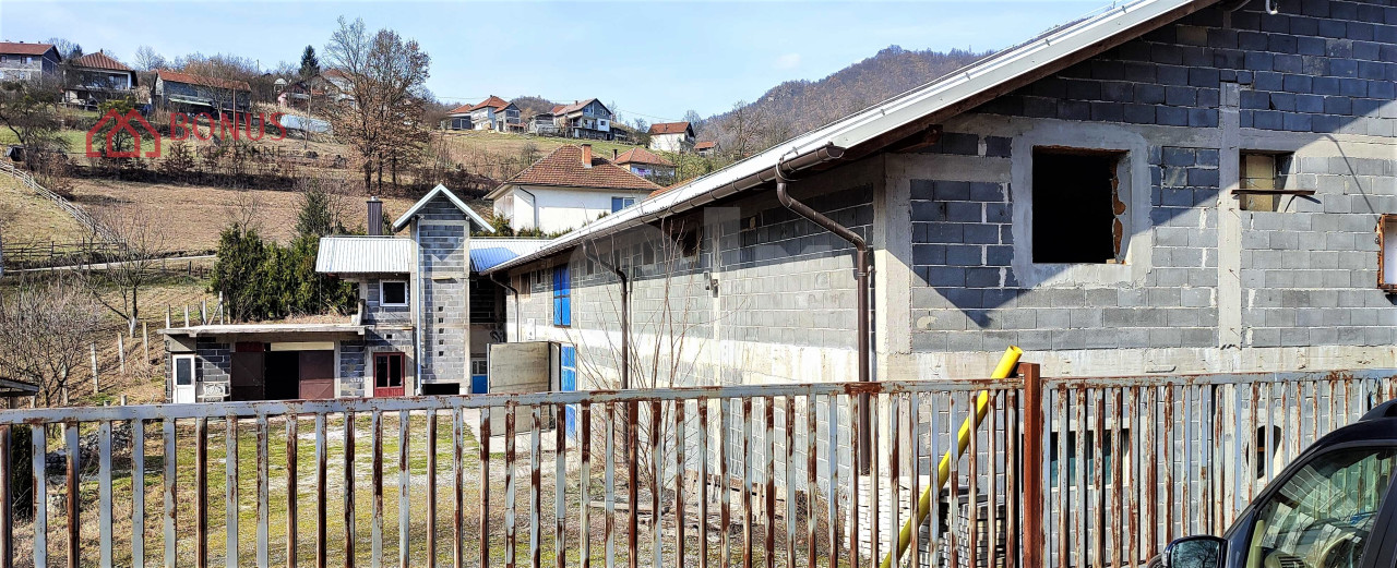 Poslovna hala,  Lončari, Busovača 445 m2 14