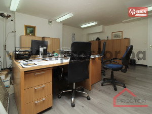 PROSTOR izdaje: Poslovni prostor, Grbavica