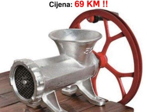 MASINA ZA MLJEVENJE MESA 32 SA REMENICOM GUSANA