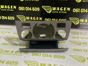 Pepeljara lajsna Peugeot 308 2010