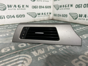 Resetka ventilacije BMW E90 (fotografija 1)