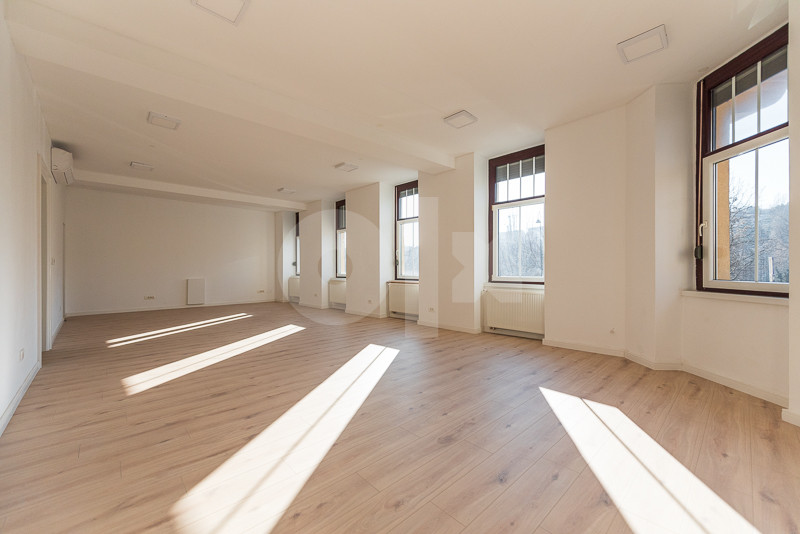 Dvoetažni Stan Sarajevo - Centar - 150m2 3