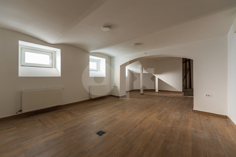 Dvoetažni Stan Sarajevo - Centar - 150m2 11