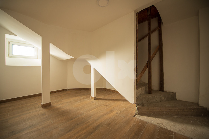 Dvoetažni Stan Sarajevo - Centar - 150m2 14