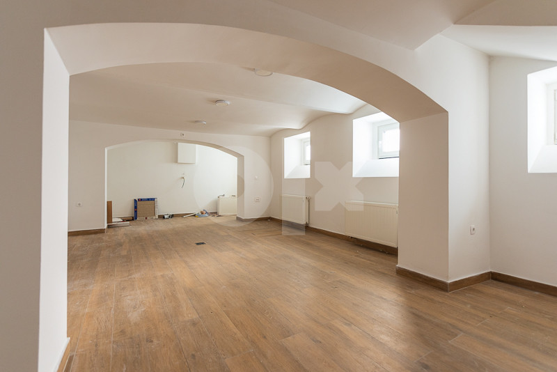 Dvoetažni Stan Sarajevo - Centar - 150m2 12