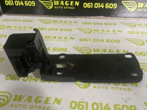 Nosac hladnjaka BMW E90