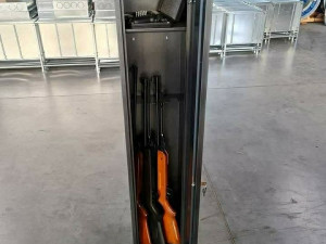 SEF ZA PUSKU I PIŠTOLJ