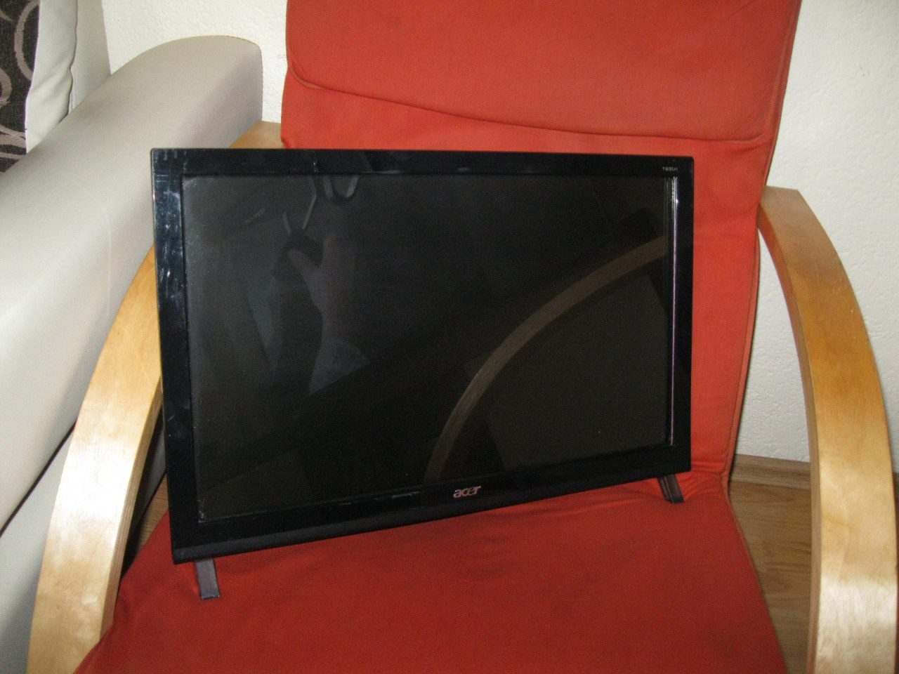 23 LED monitor TOUCHSCREEN na TAČ , HDMi - Monitori - OLX.ba