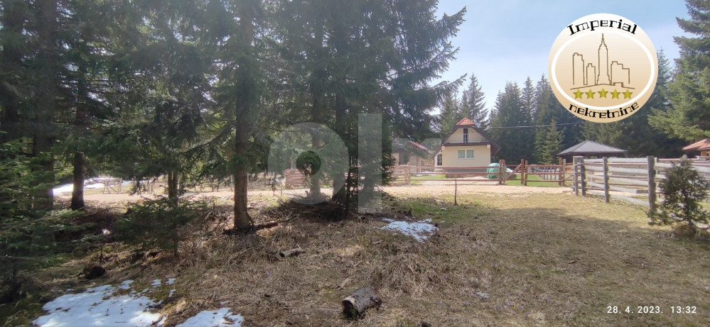 Zemljište Jahorina, Dvorišta, Pale 1000m2 (dva placa od 500m2)