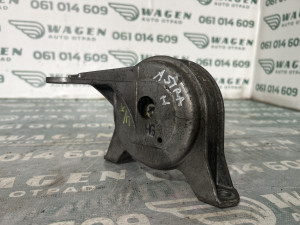 Nosac motora Opel Astra H (fotografija 1)