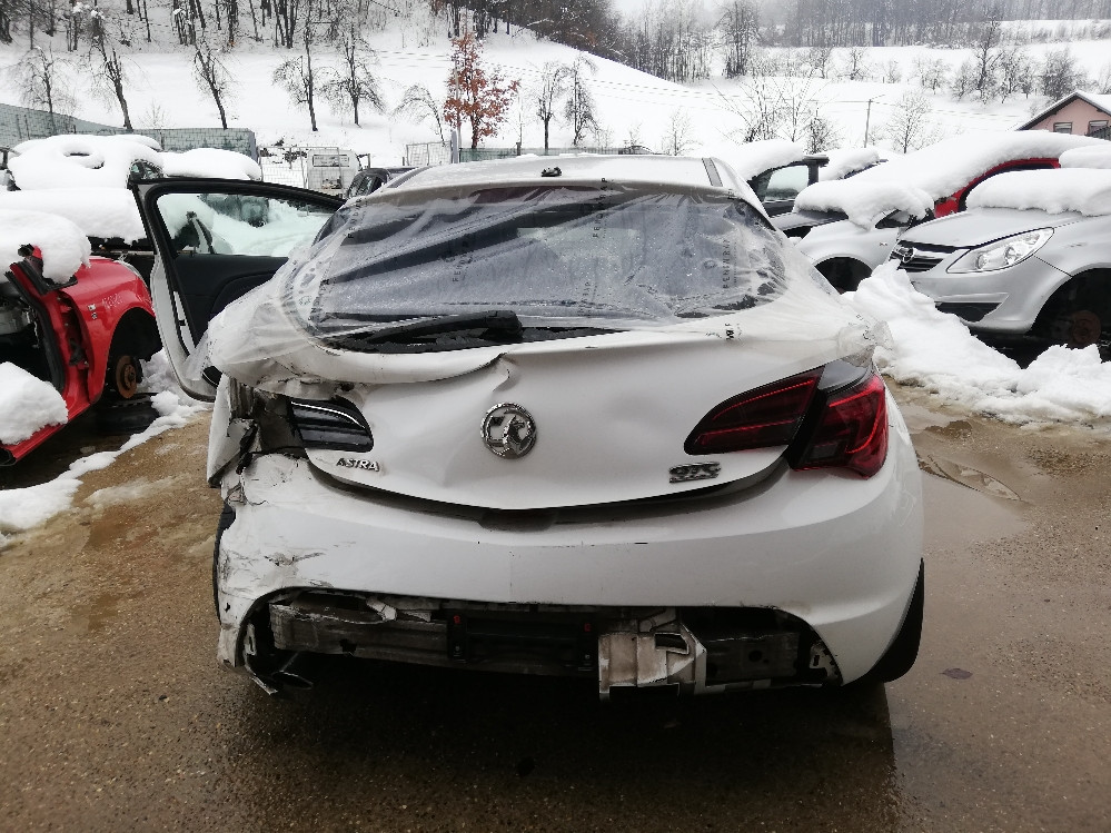 Assetto sportivo Opel Astra J gtc 2.0 CDTI 165 CV Diesel A 20