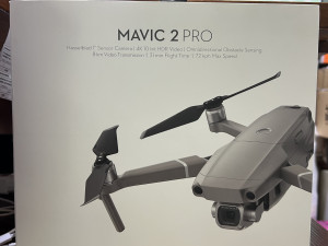 Dron Dji Mavic Pro 2 sa dvije baterije i power bankom