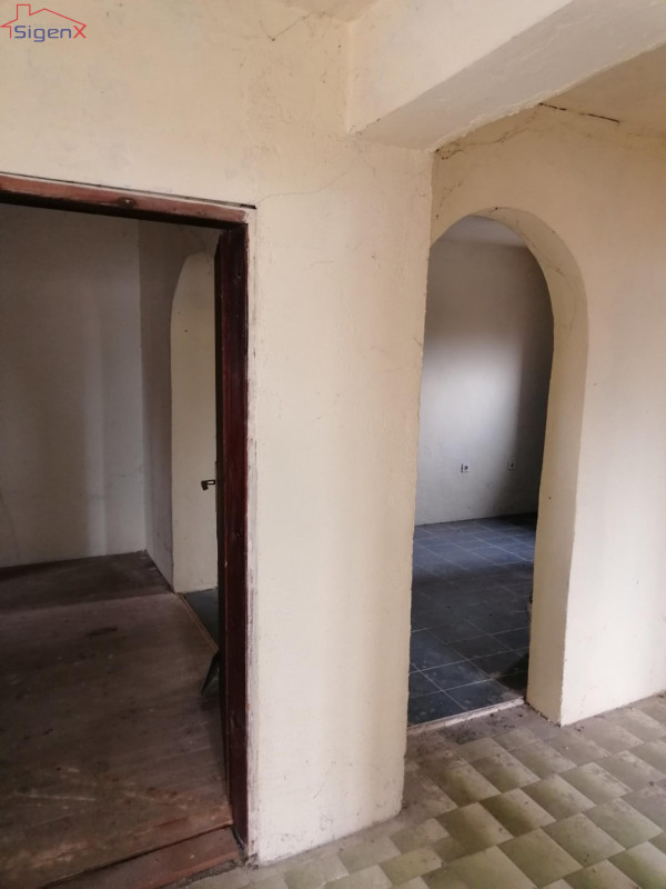 SIGENX prodaje: Kuća Sarajevo - Centar, Velešići 16