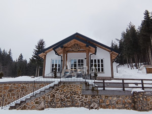 AURA/ Top Kuća - Vila / 8300 m2/ Ajdinovići