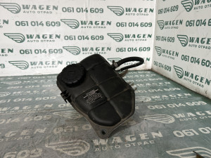 Boca vode Mercedes W203 2006 (fotografija 1)