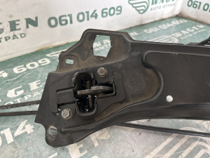 Brava bravica haube desna lijeva Mercedes W203