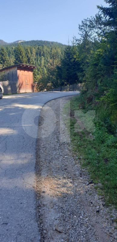 Zemljište Pale sa dozvolama za gradnju i priključcima 3