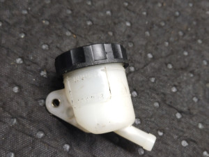 Honda cbr 1000f posuda bocica ulja zadnje kocnice, 1993