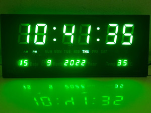 Sat digitalni led veliki 48x19