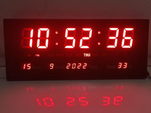Sat digitalni led veliki 48x19