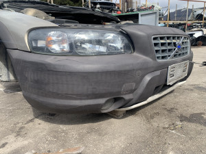 Branik prednji Volvo XC70 (fotografija 2)