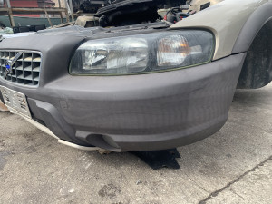 Branik prednji Volvo XC70 (fotografija 3)