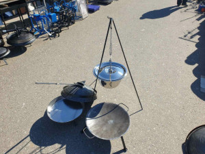 Vikend set Roštilj kotlić tanjirača