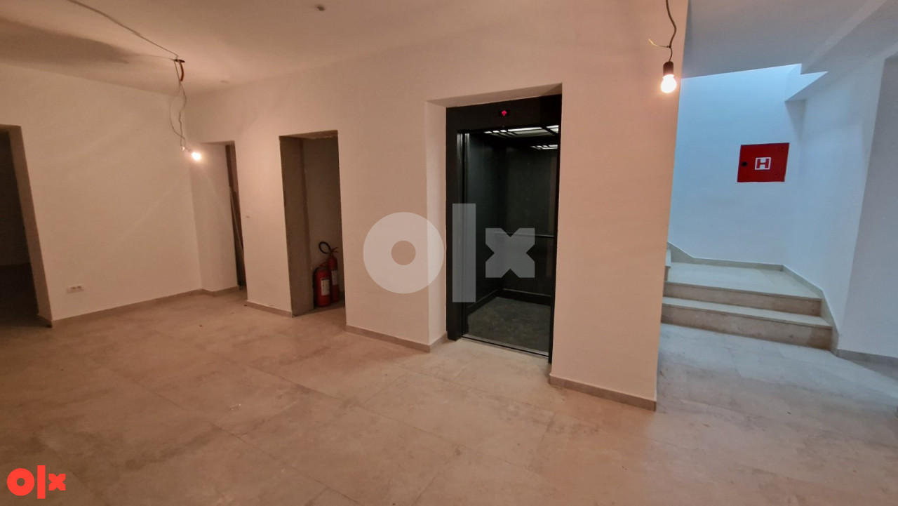 Višenamjenski poslovni prostor sa skladištem, Stari Grad 10
