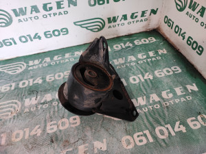 Nosac motora Nissan X Trail (fotografija 1)