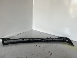 Oluk Opel Astra J 2011