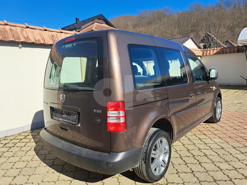 Volkswagen Caddy 1.6 TDI CR KUPLJEN NOV U NIPEX