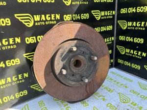 Disk glavčina prednji lijevi b Toyota Yaris 2008 (fotografija 2)