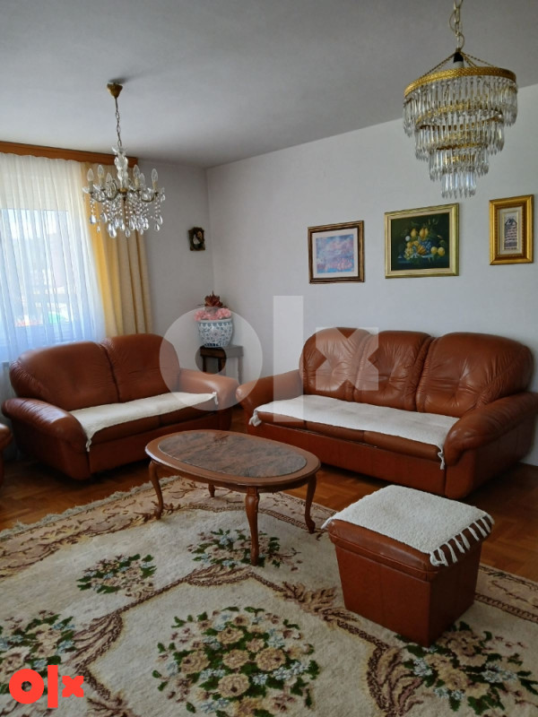 Stan Istočno Sarajevo Lukavica mogucnost i iznajmlji garaza 100km