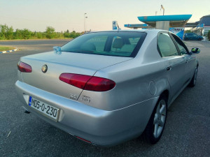 Alfa 166