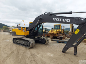Bager gusjeničar Volvo EC200D (20.5 tona) - 062 979 147 - AKCIJA