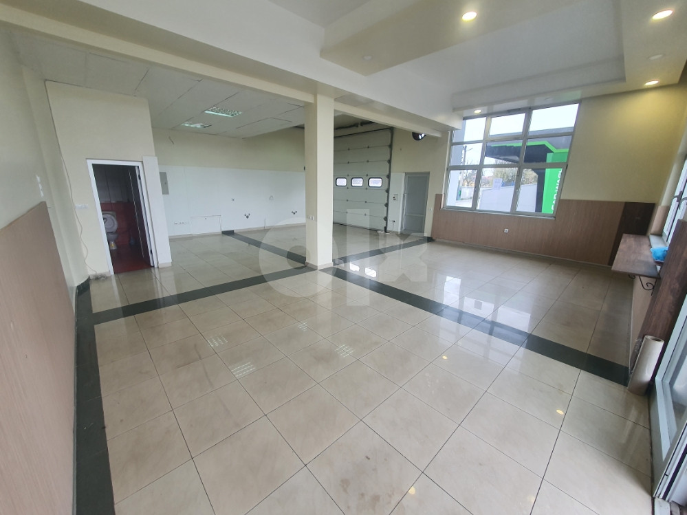 Poslovni prostor Živinice 100m2 uz magistralni put 3