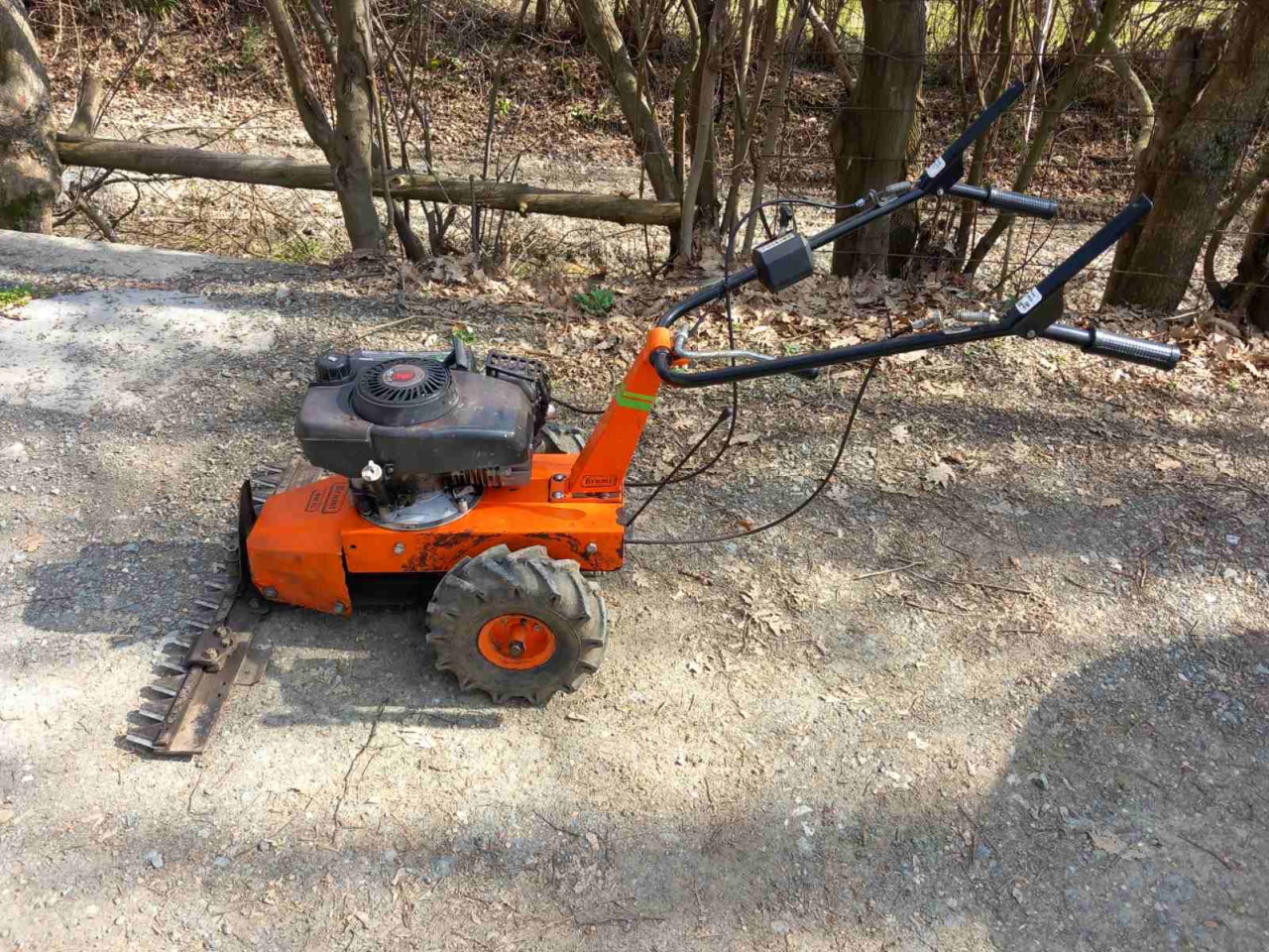 Kosačica na benzin - Kosilice i kopačice - OLX.ba