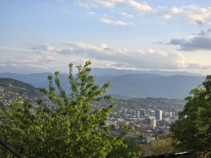 SUNČANA, RAVNA I URBANA PARCELA 608 m2, vikendica i priključci