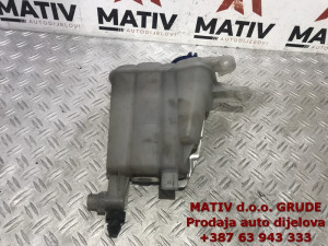 Posuda vode MOTORA Audi A5 3,0 TDI 2008 8K0121405E