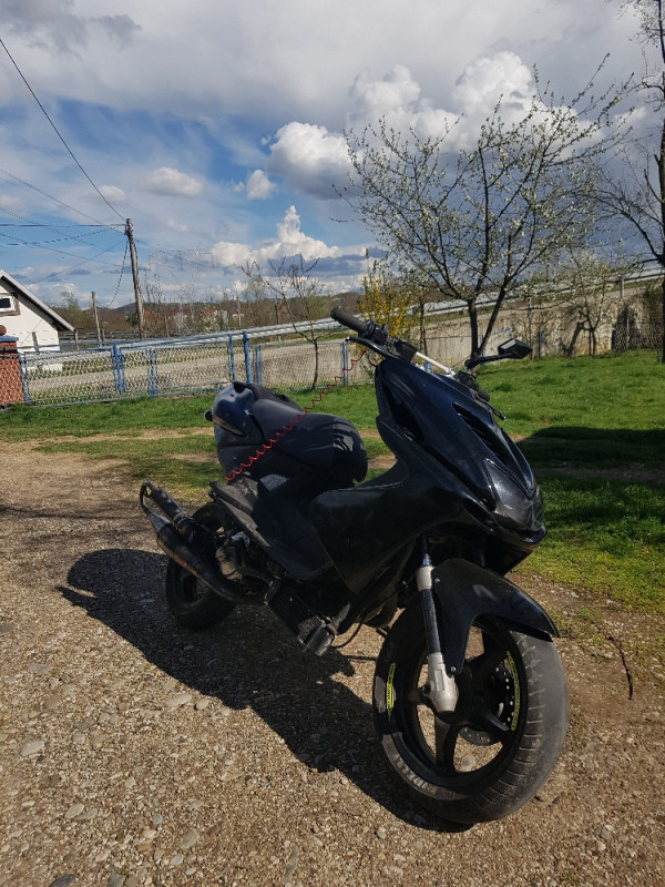 Yamaha Aerox 70cc MK2 Stage6 Motocikli