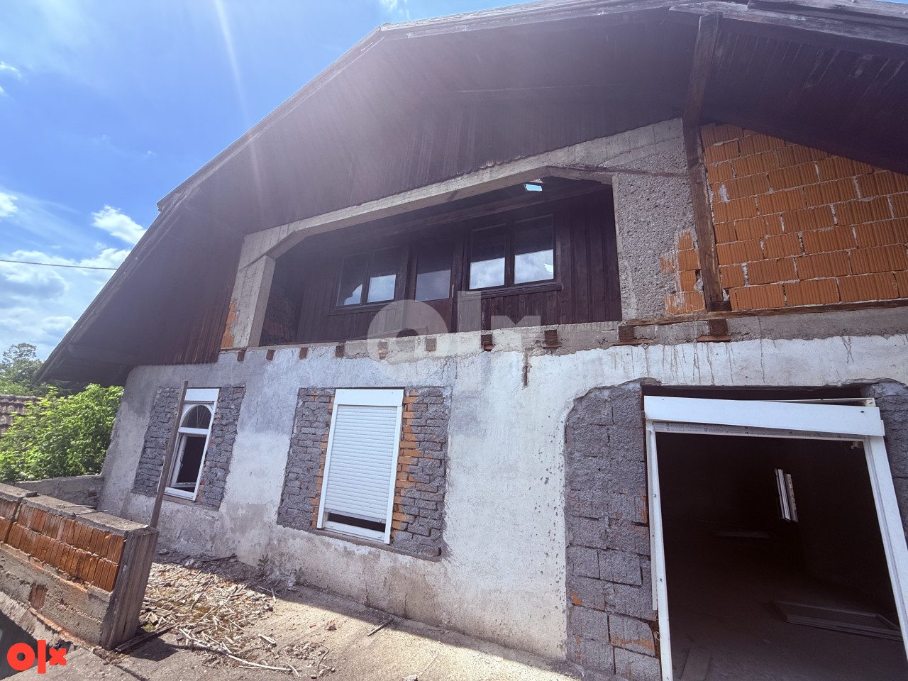 Povoljno - 1/1Kuća sa zgradom i dvorištem u Prudu | 765 m2 3