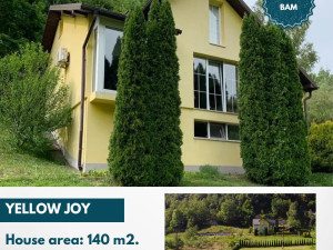 Atraktivna dvospratna kuća sa divnim dvorištem- Breza