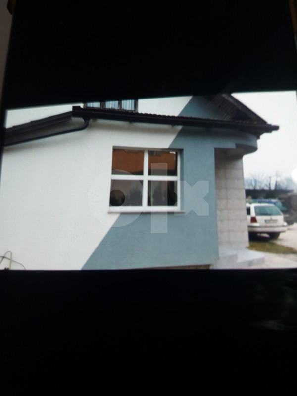 Prodajem kucu sa 1100 m2 placa 2